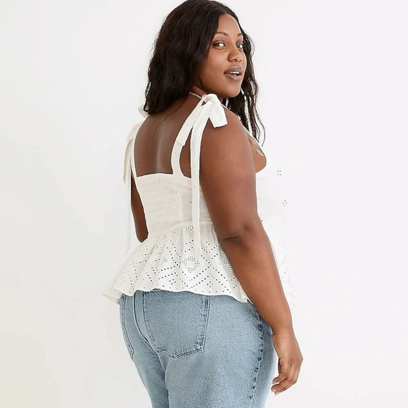 Plus Rosalie Tie-Strap  Top in Geo Eyelet SZ 1X - Picture 2 of 11